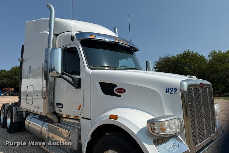 image for item ED5804 2017 Peterbilt 567 semi truck
