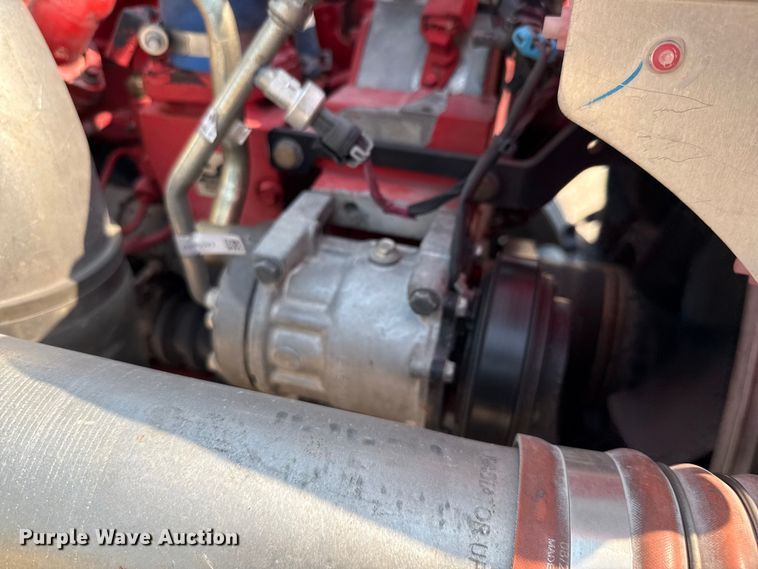 image for item ED5804 2017 Peterbilt 567 semi truck