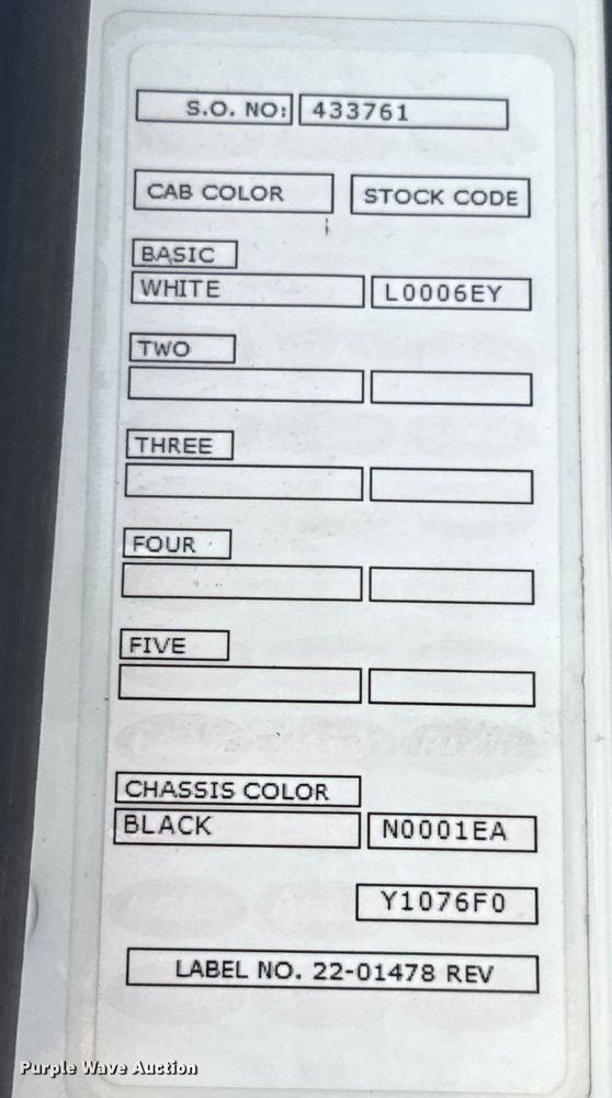 image for item ED5804 2017 Peterbilt 567 semi truck