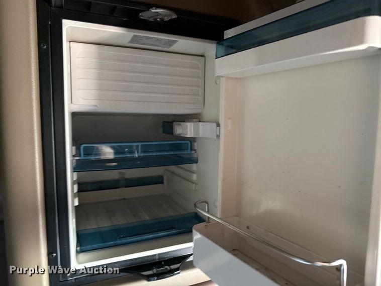 image for item ED5805 2018 Peterbilt 389 semi truck