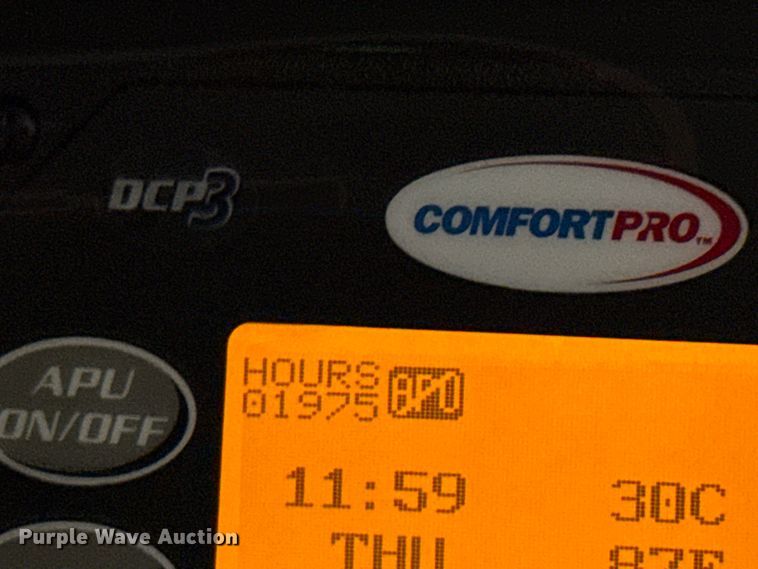 image for item ED5805 2018 Peterbilt 389 semi truck