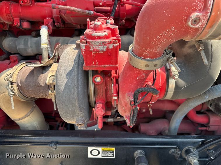 image for item ED5805 2018 Peterbilt 389 semi truck