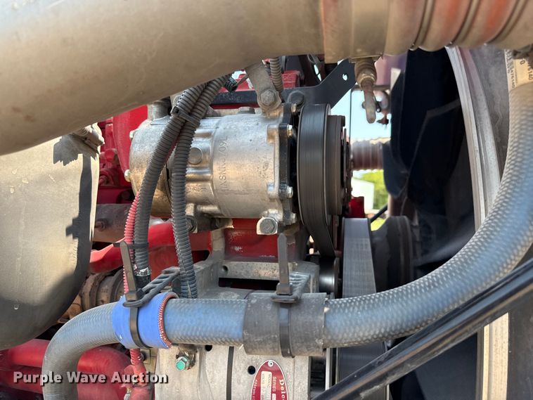 image for item ED5805 2018 Peterbilt 389 semi truck