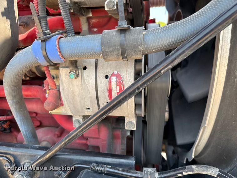 image for item ED5805 2018 Peterbilt 389 semi truck