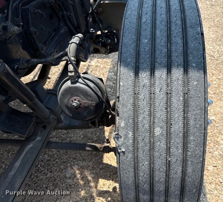 image for item ED5805 2018 Peterbilt 389 semi truck