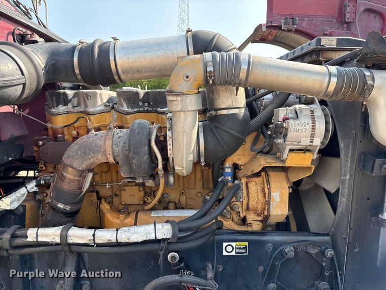 image for item ED5806 2004 Peterbilt 379 semi truck