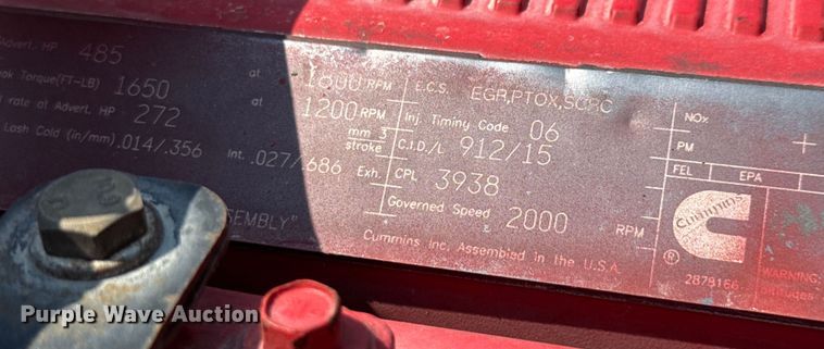 image for item ED5807 2015 Peterbilt 579 semi truck