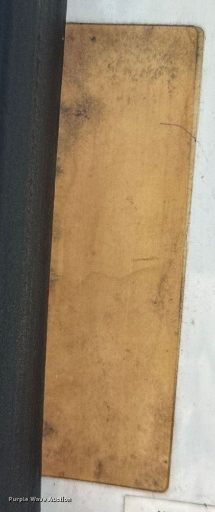 image for item ED5807 2015 Peterbilt 579 semi truck