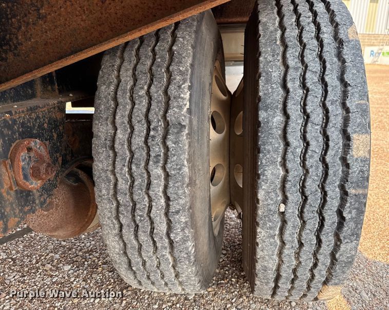 image for item ED5808 2005 Fontaine IDFT-6-8048WSAWK drop deck trailer