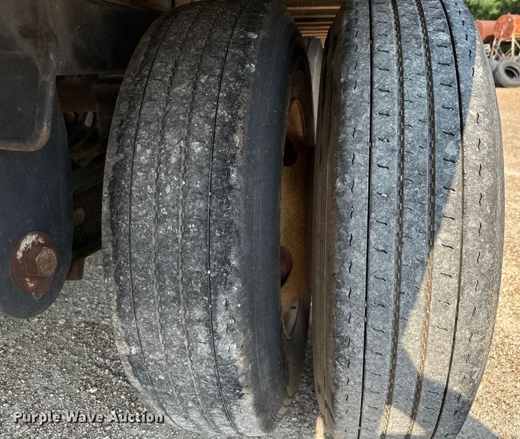 image for item ED5809 2007 Vanguard VIP4000 dry van trailer