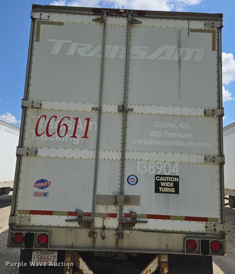 image for item EF1661 2005 Utility VS2RA refrigerated van trailer