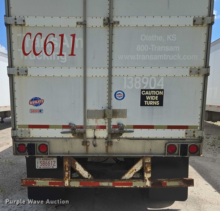 image for item EF1661 2005 Utility VS2RA refrigerated van trailer