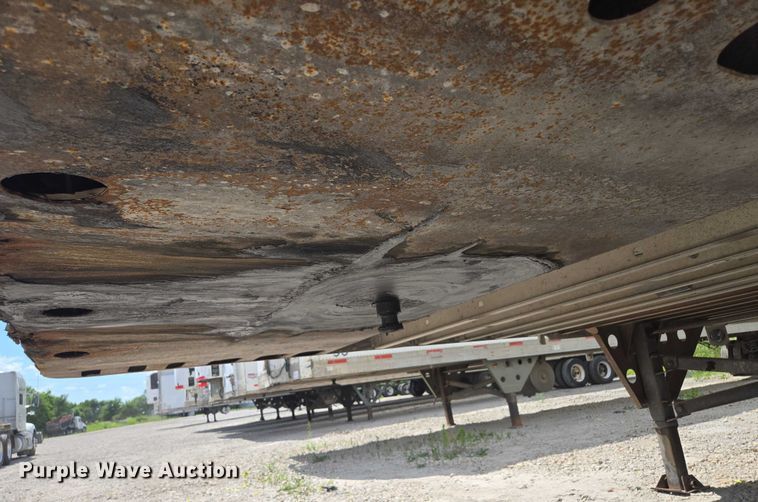 image for item EF1661 2005 Utility VS2RA refrigerated van trailer