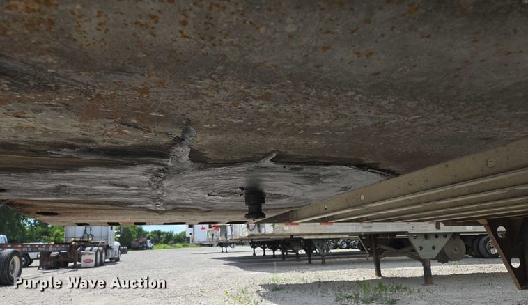 image for item EF1661 2005 Utility VS2RA refrigerated van trailer