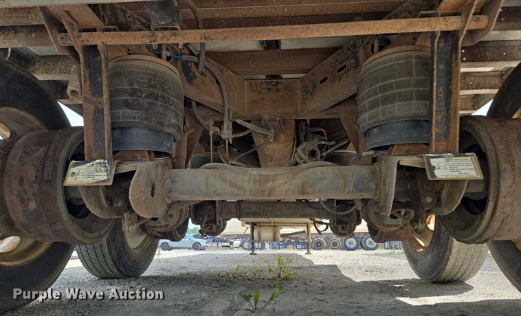 image for item EF1661 2005 Utility VS2RA refrigerated van trailer