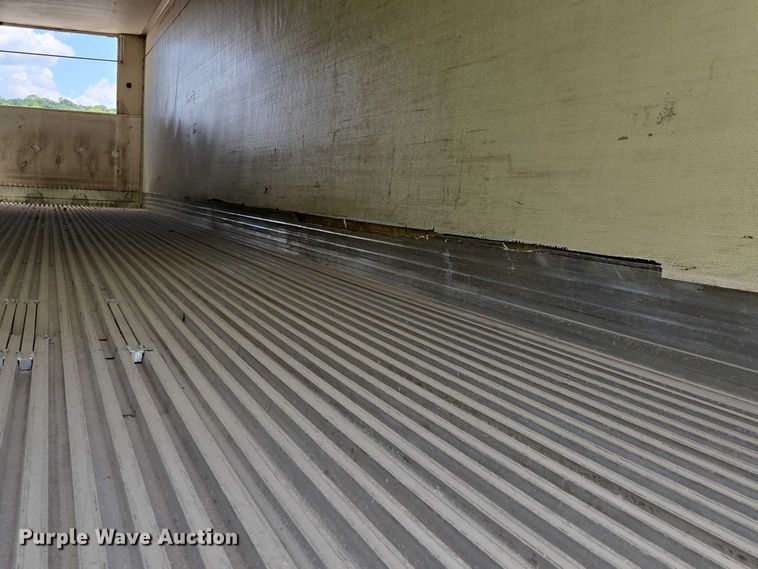 image for item EF1662 2006 Utility Trailer MFG Co. refrigerated van trailer