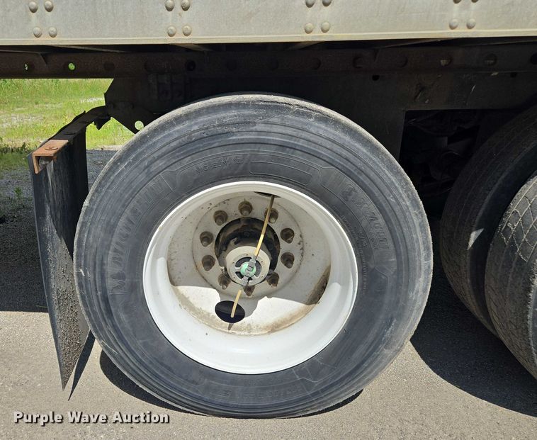 image for item EF1662 2006 Utility Trailer MFG Co. refrigerated van trailer