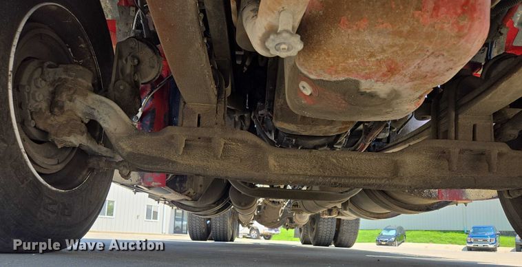 image for item EF1853 2012 Kenworth T660 semi truck