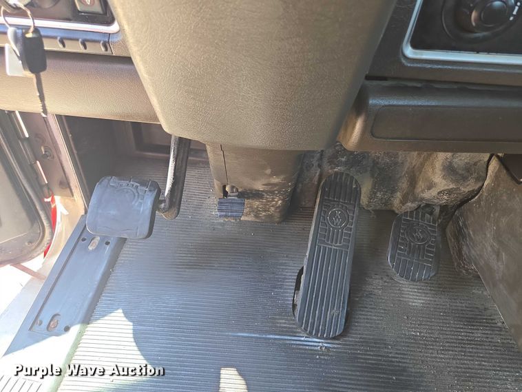 image for item EF1853 2012 Kenworth T660 semi truck