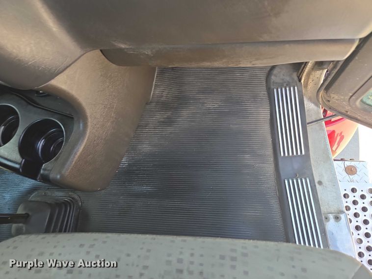 image for item EF1853 2012 Kenworth T660 semi truck