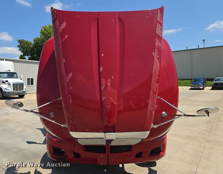 image for item EF1853 2012 Kenworth T660 semi truck