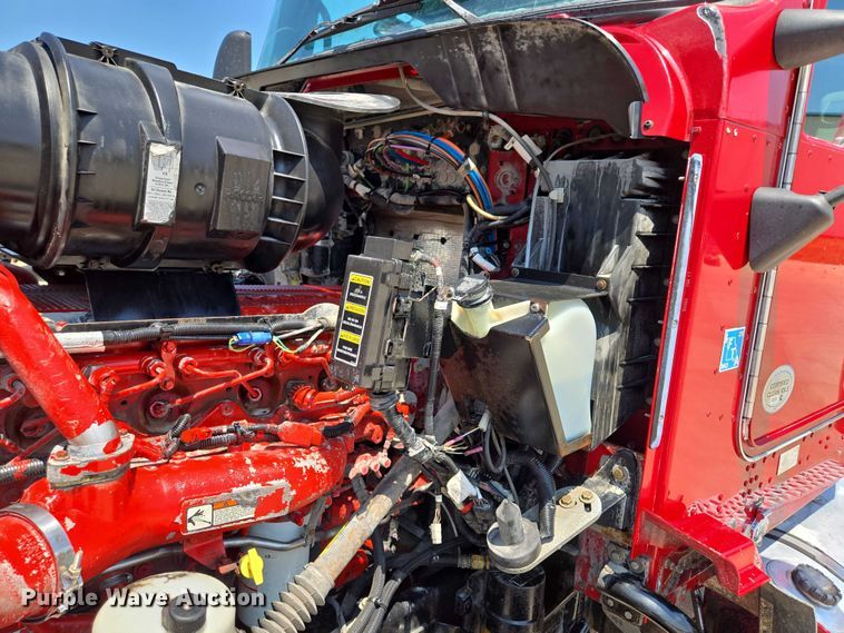 image for item EF1853 2012 Kenworth T660 semi truck