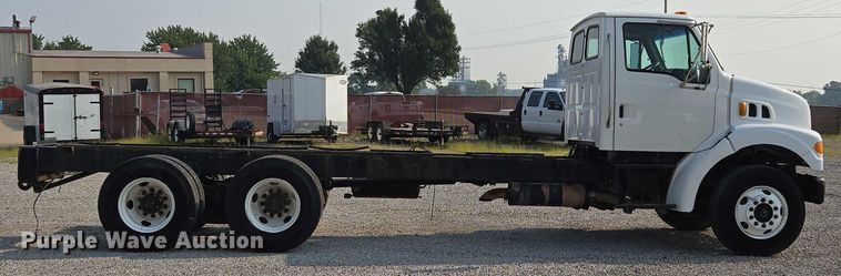 CAMIóN CHASIS 2004 FREIGHTLINER STERLINGL7500
