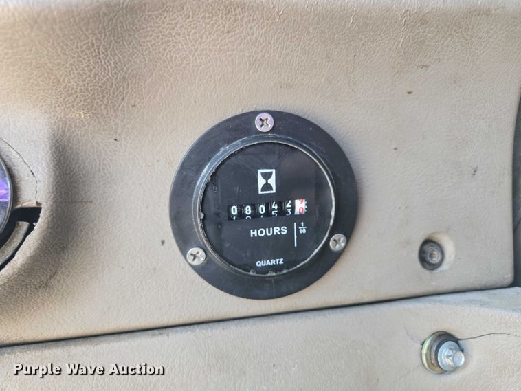 image for item EF1928 2004 Freightliner Sterling L7500 truck cab and chassis