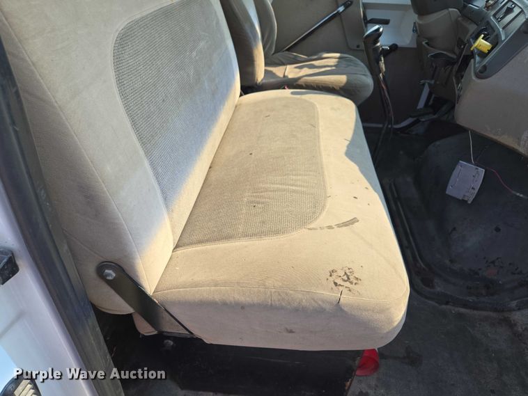 image for item EF1928 2004 Freightliner Sterling L7500 truck cab and chassis