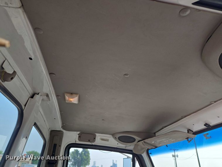 image for item EF1928 2004 Freightliner Sterling L7500 truck cab and chassis