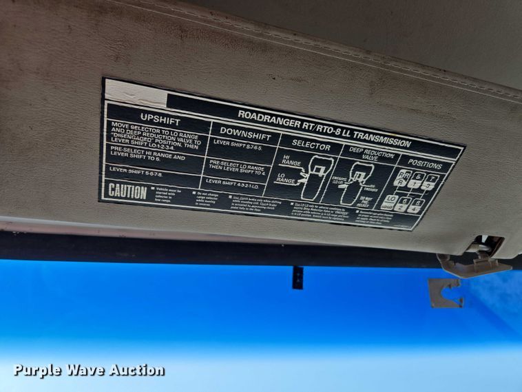 image for item EF1928 2004 Freightliner Sterling L7500 truck cab and chassis