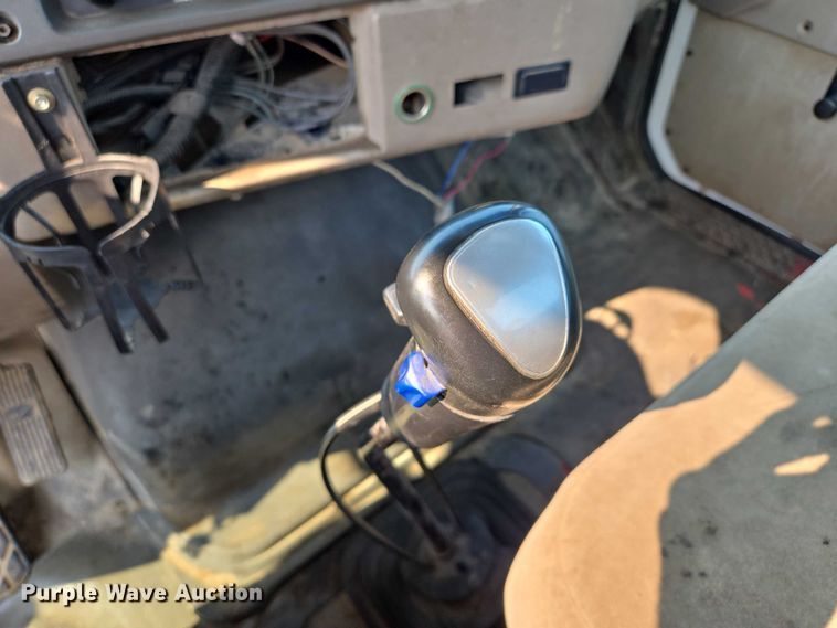 image for item EF1928 2004 Freightliner Sterling L7500 truck cab and chassis