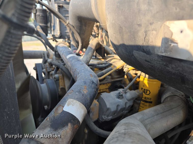 image for item EF1928 2004 Freightliner Sterling L7500 truck cab and chassis