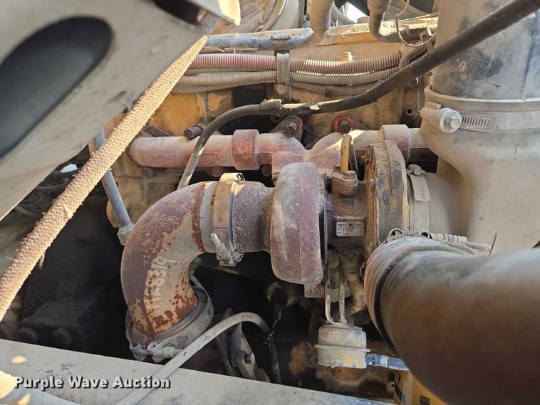 image for item EF1928 2004 Freightliner Sterling L7500 truck cab and chassis