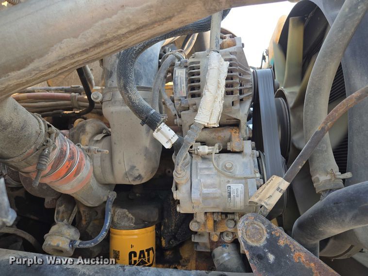 image for item EF1928 2004 Freightliner Sterling L7500 truck cab and chassis