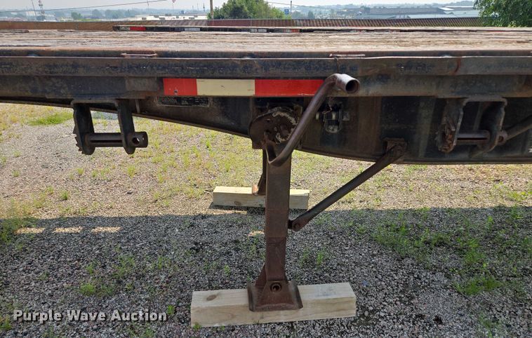 image for item EF1929 1987 Dorsey Trailer, Inc flatbed trailer