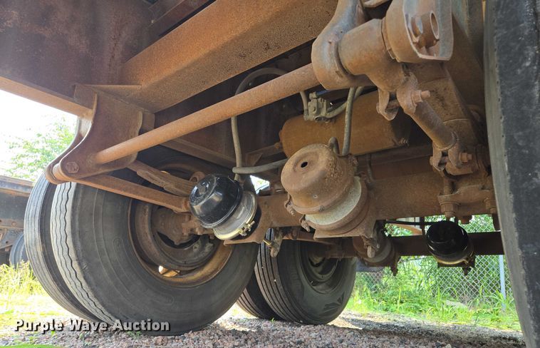 image for item EF1929 1987 Dorsey Trailer, Inc flatbed trailer