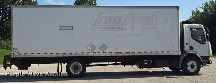 image for item EF1945 2014 Peterbilt 220 box truck