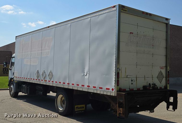 image for item EF1945 2014 Peterbilt 220 box truck