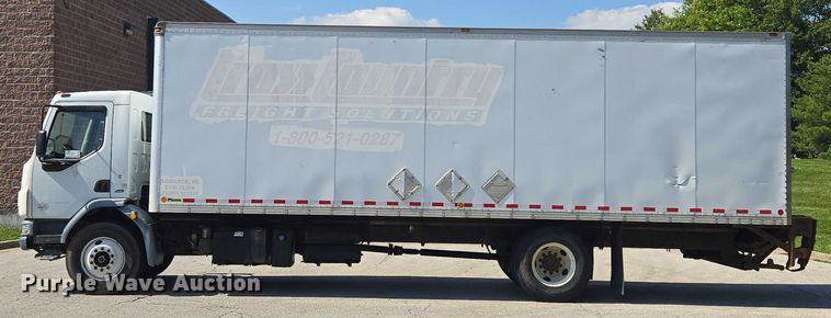 image for item EF1945 2014 Peterbilt 220 box truck