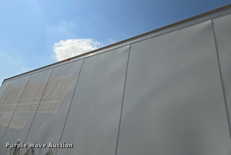 image for item EF1945 2014 Peterbilt 220 box truck