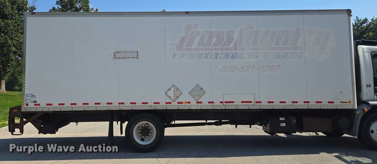 image for item EF1945 2014 Peterbilt 220 box truck