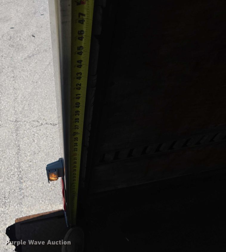 image for item EF1945 2014 Peterbilt 220 box truck