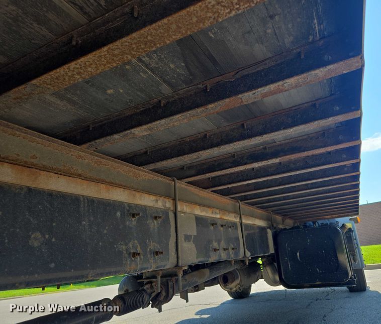 image for item EF1945 2014 Peterbilt 220 box truck