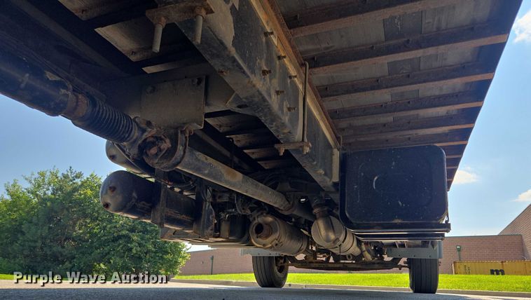 image for item EF1945 2014 Peterbilt 220 box truck