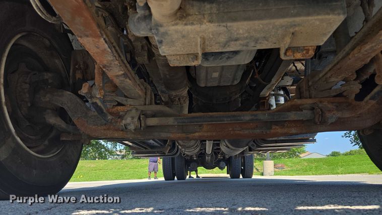 image for item EF1945 2014 Peterbilt 220 box truck