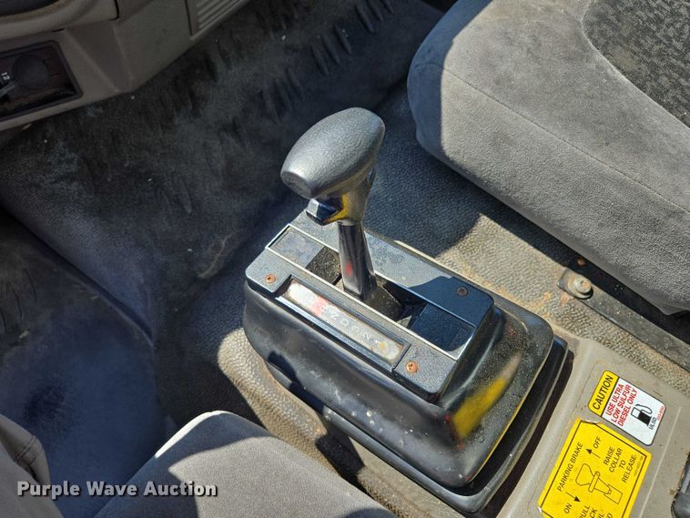 image for item EF1945 2014 Peterbilt 220 box truck