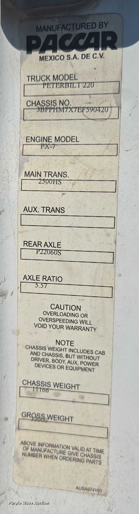 image for item EF1945 2014 Peterbilt 220 box truck