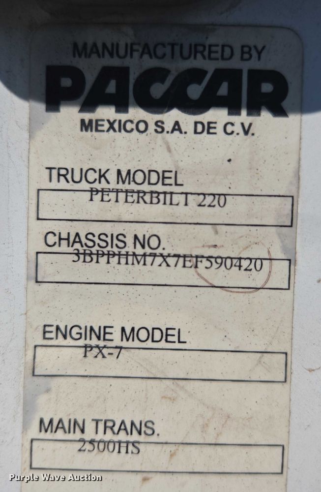 image for item EF1945 2014 Peterbilt 220 box truck