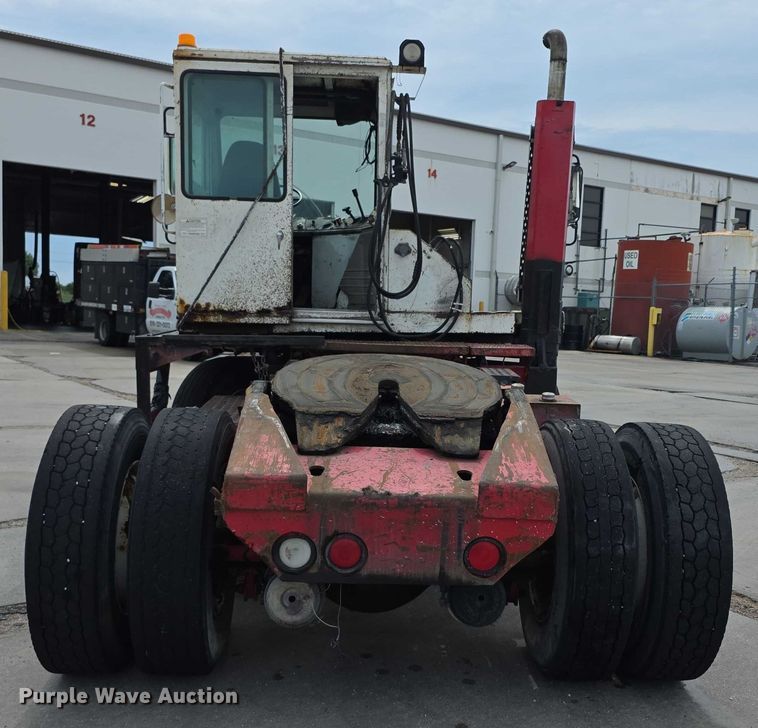 image for item EF3734 1993 Ottawa 30 yard truck